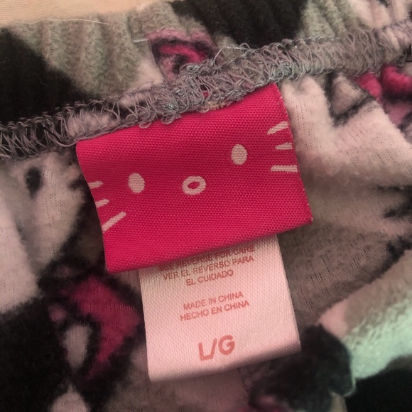 hello kitty pajamas - Picture 4 of 4